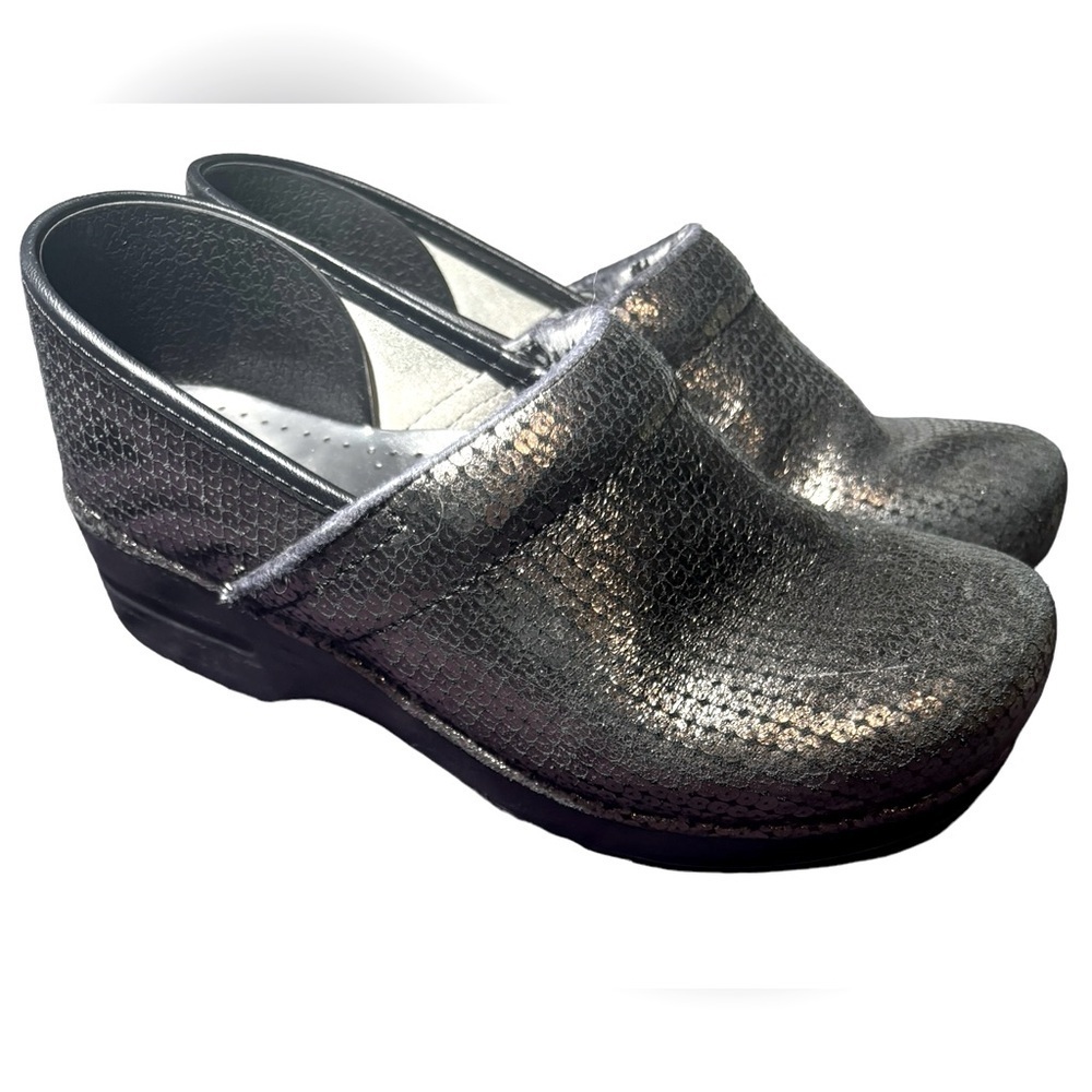 Dansko Clogs Women's 9.5 Classic Black Leather Nursing Shoes